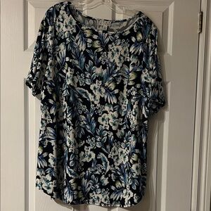 Joan Rivers Navy and White Floral Short Sleeve Tee